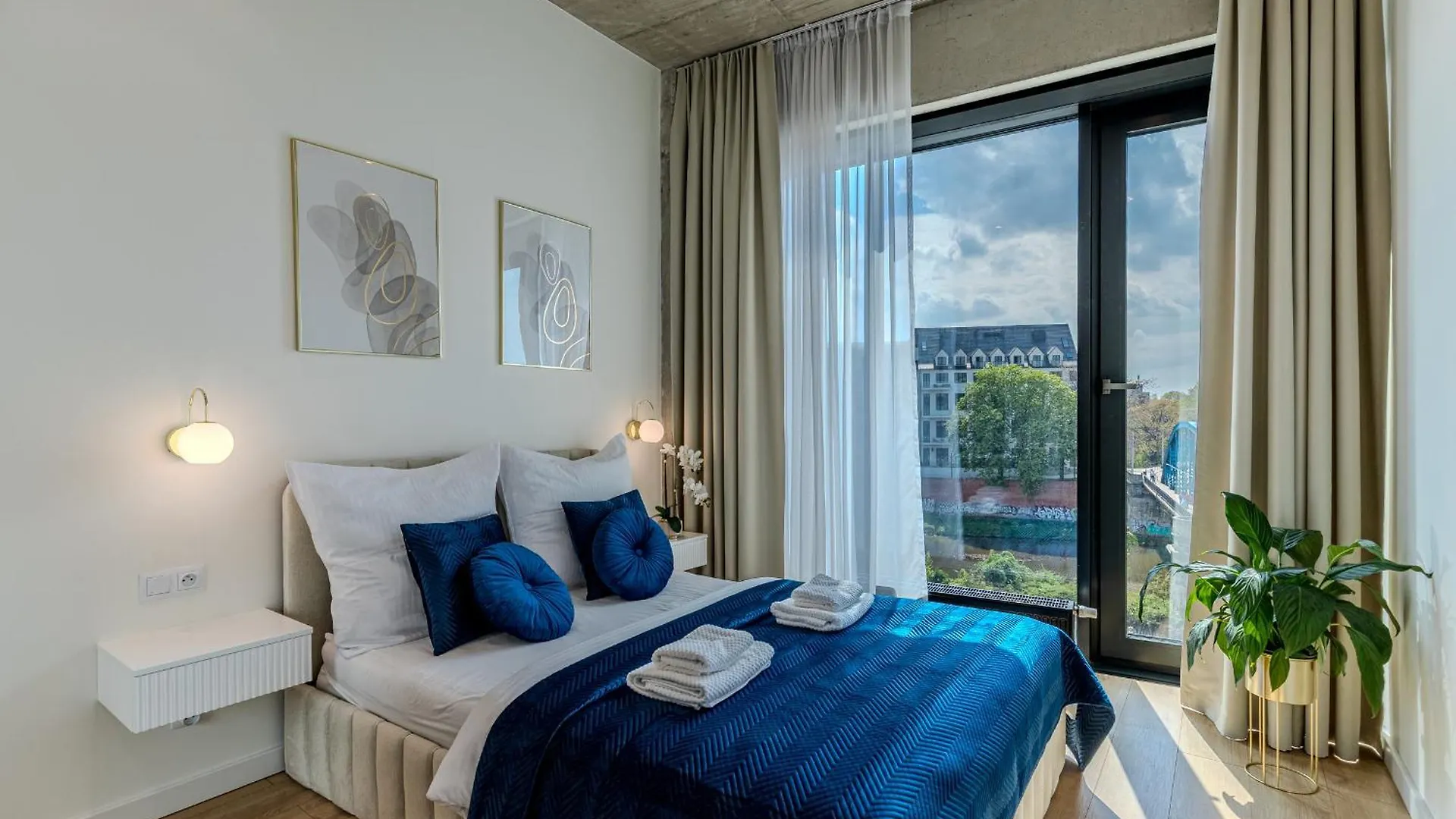 River Premium Apartment B Βρότσλαβ